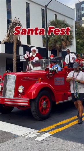 HO HO HO, Santa has come to town! 🎅 We had a blast with you at the Santa Fest Parade - and the fun continues tonight with our tree lighting at 6pm in Curtis Hixon Park! | City of Tampa