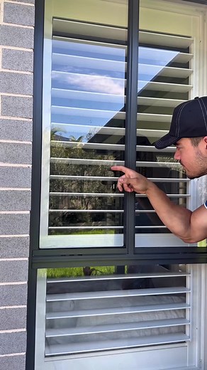 How to Remove Hard Water Stains from Windows Efficiently