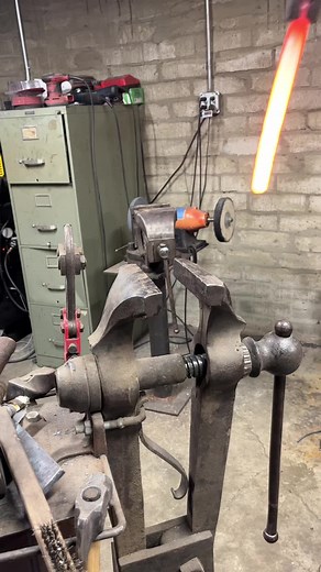 Making a blacksmiths rose as a birthday present for my love @Samantha happy birthday darling! #blacksmith #rose #metalrose #metalart #handmade #foryoupage #fyp