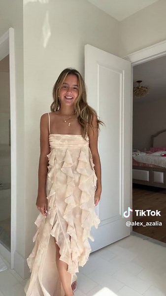 Fun and Stylish Dress Try-On | Revolve Haul