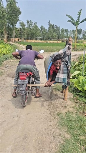 He stuck a stick in the motorcycle wheel for fun.87#automobile