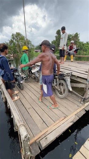 Crossing using internal energy