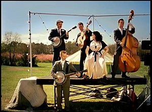 Old Crow Medicine Show - Wagon Wheel [Official Music Video]