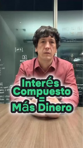 El interés compuesto es la forma más simple de hacer crecer tu dinero con constancia.  Si empiezas hoy, tu “yo” del futuro te lo va a agradecer. #interescompuesto #ahorrointeligente #educacionfinaciera #finanzaspersonales #tipsfinancieros | Diego Mosqueira Asesor | Facebook