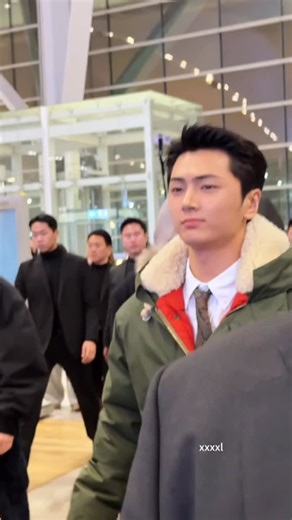 park jong-seong | Pic ❩ 130226 ╸🐈‍⬛ : Jay’s photo from the news agency at Incheon Airport - te ID：63807717377 on rednote ENHYPEN IS TRAVELING TO ATTEND... | Instagram
