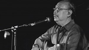 FULL Album Ebiet G Ade: Download MP3 Lagu Legendaris Ebiet G Ade - Tribunpekanbaru.com