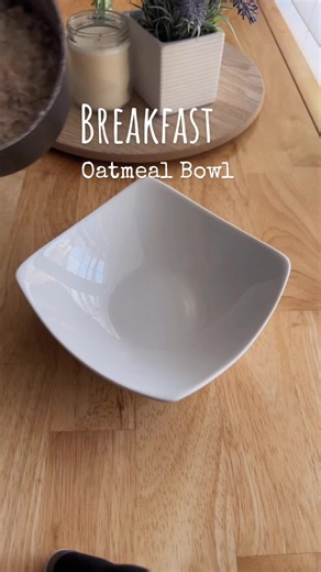 Healthy quick oatmeal bowl recipe for everyday energy
