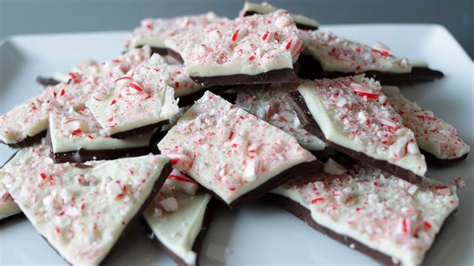 How to make peppermint bark | Easy homemade peppermint bark recipe