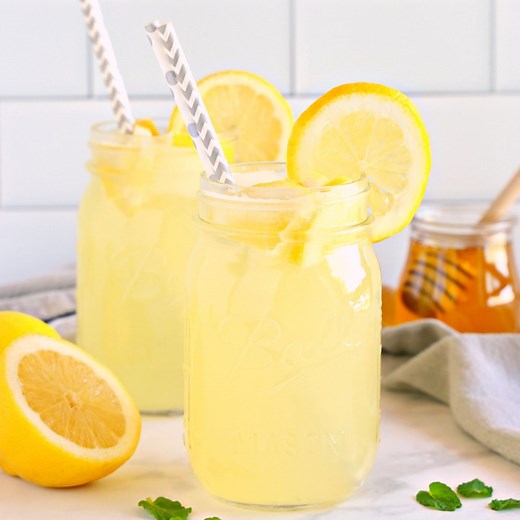 7.2K views · 71 reactions | Get the FULL PRINTABLE recipe here: https://thebusybaker.ca/healthy-3-ingredient-lemonade/ This Healthy 3-Ingredient Lemonade is ultra refreshing, easy to make, and it’s sure to become your new favourite summer drink too! | The Busy Baker | Facebook