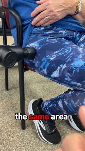 Just shared a new video featuring the Renpho Thermacool 2 Massage Gun, and this one is perfect for anyone dealing with hip tightness, irritation, or a history of hip bursitis—just like the client you’ll see in the clip. . In the video, she’s using the massage gun directly on the hip area, and what makes the Thermacool 2 so helpful here is the built-in heating and cooling technology. . 🔥 HEAT MODE – before exercise The gentle heat helps warm up the tissues around the hip, increasing circulation 