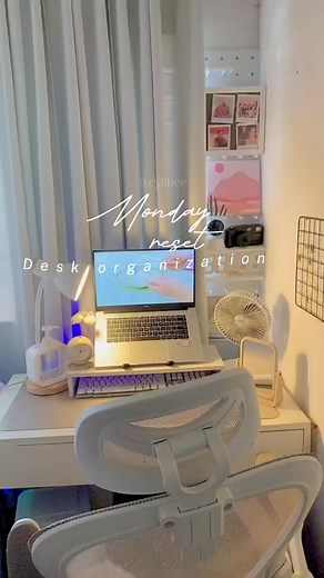 Organize Your Desk Like a Pro with These Monday Reset Tips