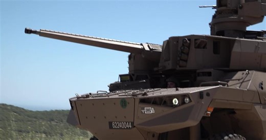 Le «Jaguar», le nouveau véhicule ultra technologique de l'Armée de terre française