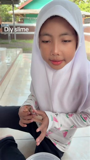 DIY Slime: Guide to Making Fun and Fluffy Slime