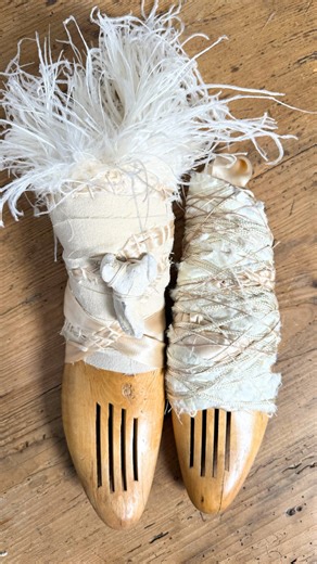 How might your own practice shift if you explored binding and wrapping as both structure and story? These gestures of taking care - of holding, protecting and layering - are powerful fibre art techniques. And in her course Soft Revolution, Tina Marais shows how to use simple materials to create forms that map memory and presence. Register your interest here: https://www.fibreartstaketwo.com/courses/tinamarais Register your interest and receive early details and an invitation when doors open. | T