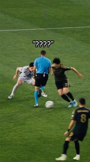 심판을 스크린으로 쓰는 손흥민ㅋㅋ