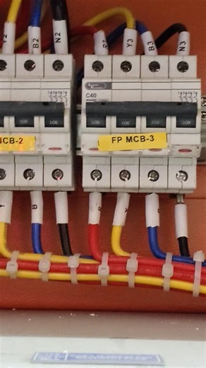 Power panel neutral fault #electricalindia #electrician #electrician #industrialelectrician