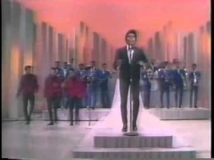 JAMES BROWN & THE FAMOUS FLAMES AIN T THAT A GROOVE