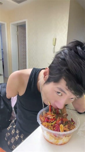 Poor Man Eating Simple Food 🍽️ | Emotional Daily Life Story