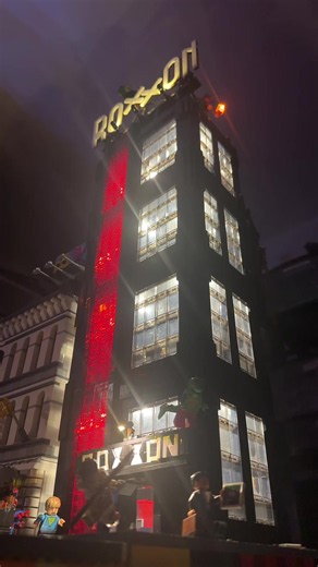 Some more angles of my Roxxon Corp. Building. Built by me and lit using a light kit from @Light My Bricks made for the Daily Bugle. #lego #marvel #legomarvelsuperheroes #legocity #moc