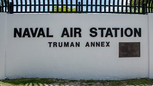 Navy pilot ejects from fighter jet flying off Key West