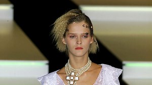 CHANEL Spring Summer 2001