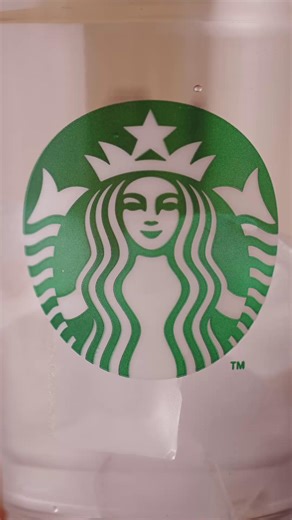 Guess what just leveled up your coffee game? 👀✨ ☁️ Choose how you sip it: • Hazelnut Cold Foam Iced Americano - smooth, bold espresso meets dreamy foam • Caramel Cold Foam Iced Americano - rich caramel sweetness • Hojicha Cold Foam Iced Americano - lightly sweet and aromatic twist on the classic Iced Americano These aren’t just add-ons! They’re permanent flavors you can enjoy anytime! 🔥 Head in-store or Mobile Order & Pay to try today ☕️💛 | Starbucks Singapore