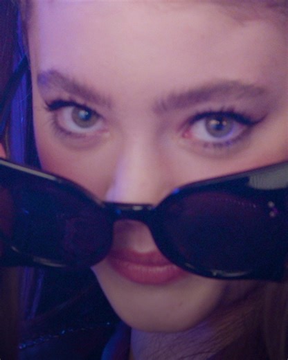 118K views · 1K reactions | 驪率‍♀️ #Vampirina | Disney Channel | Facebook