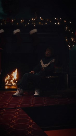 Merry Christmas 🎅 #lyrics #subtitles #vocals #eltonjohn #edsheeran #merrychristmas #explore music | iM