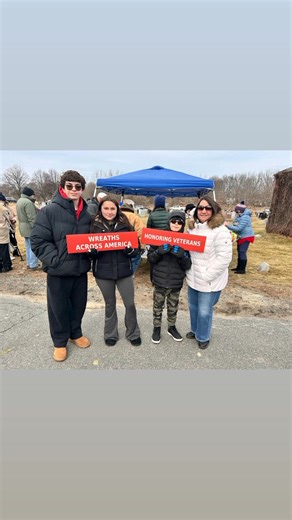REMEMBER HONOR. TEACH AUX & VFW post 2346 At wreath America ceremony Riverside cemetary ,Saugus #vfwauxiliary #AuxiliariesinAction #daughtersoftheamericanrevolution #WreathsAcrossAmericaDay #Auxyouth #VFWPost | VFW Post 2346 & Auxiliary Saugus
