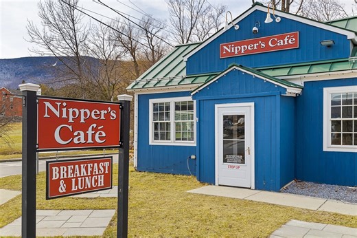 4645 Main St, Manchester Center, VT 05255 - Restaurant Business & Building for Sale | LoopNet