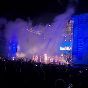 90 reactions · 14 shares | Ibiza Anthems with a Live orchestra  2nd September at Cheltenham Racecourse Get ready for a live 32 piece orchestra playing some of the biggest dance anthems of the last 30 years! Festival experience  w/ DJs, Live Mingling Entertainers, Festival fashion, Glitter makeup stalls, bars & street food vendors Tickets on sale Thursday 2nd March. Sign-up for presale access to get your hands on discounted early bird tickets! | Summertime Live | Facebook