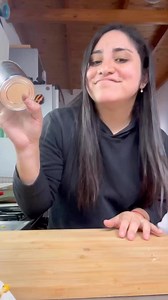 Con choclo 🌽hacemos esta idea súper fácil para la cena o el almuerzo.Necesitas:1 lata de choclo o choclo 🌽2 cucharaditas de almidón de maíz. Condimentos: ajo, sal.Opcional: queso rallado y cebolla deshidratada. #choclo #sintacc #recetasfaciles #economica | La pasamos comiendo