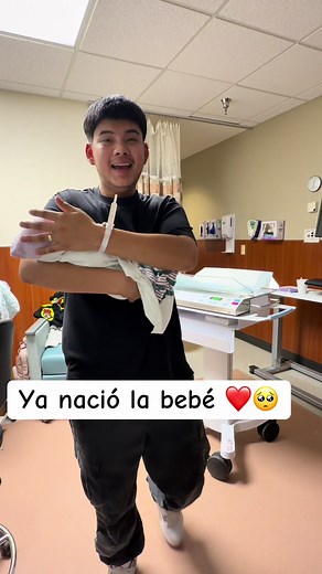 Bienvenida a la nueva bebé: Primeros momentos
