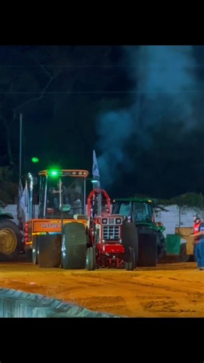 Sayler Tractor Pulling Team on Reels