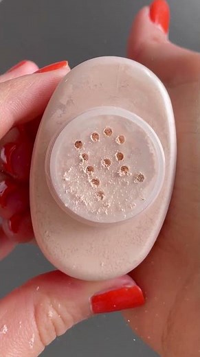 Have you tried Peach Baking Powder? 👀 It's perfect for warm undertones 🍑