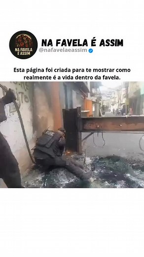 Na Favela é Assim | Favela on Instagram: "📢 Aviso importante: O conteúdo desta página tem o propósito de informar e dar visibilidade à realidade das comunidades. Não fazemos apologia nem incentivamos essas situações. A favela tem voz, tem luta e tem história! Chega junto e fortalece! 🔥 Aqui vai uma receita clássica e deliciosa de moqueca de peixe: Ingredientes: • 1 kg de filé de peixe (robalo, badejo, cação ou outro de sua preferência) • Suco de 1 limão • Sal e pimenta-do-reino a