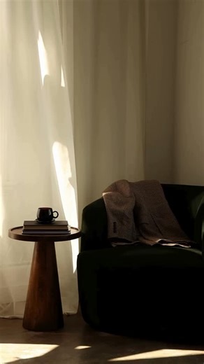 Orange County Home Value: Discover Your Hidden Equity 💰✨ Your home in Orange County might be worth more than you think. From Newport Beach to Laguna Beach and Newport Coast, local homeowners are sitting on record levels of equity as luxury real estate values continue to rise across the coast. 📍 Curious about how much your home is really worth? Read the full blog post at the #linkinbio and visit SurterreProperties.com to connect with expert agents specializing in Newport Beach, Laguna Beach, Da