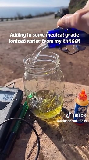 Free spring water fill up station in Northern California 💦 You know that I had to test the water pH and the ORP. This water tested positive for acidity on both tests. Many people came up to me as I was doing the test and asked what I was searching for within the water. I was just letting them know that this water could be acidic or alkaline and proof was that the water was acidic. It also had no antioxidant power. I was unfortunately not able to test, what other things were in the water such as