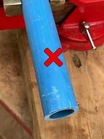 Use a Pipe Cutter for PVC & PE Tubes