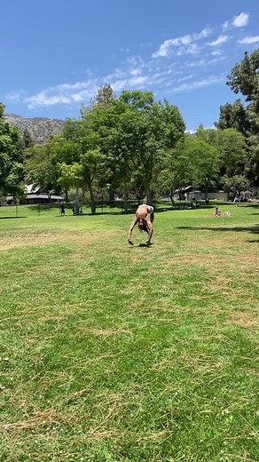 Let’s go🔥🔥🔥 #acrobat #athlete #cirqueway #parkourlife #viraltiktokvideo #massfollowing🔥🔥 #chinesetiktok #everyone