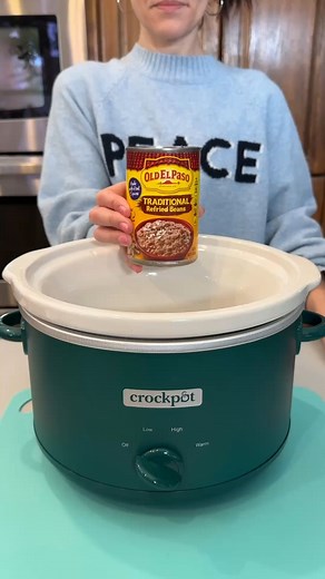 easy cheesy dip #easyrecipes #partyfood | Lucy Diamond