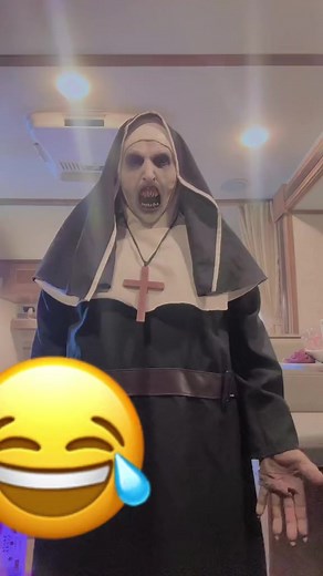 La Monja de la Feria: The Viral Trend Explained