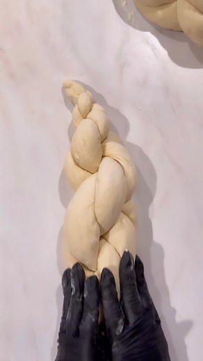 Sivan's Kitchen on Instagram: "The easiest 4 strand challah braiding technique!! Once you get the hang of it, you’ll see how simple it really is. This is the fluffiest water challah, so delicious😋 Ingredients: •1 kilo = 7 full cups of @kingarthurbaking all purpose flour •2 tbsp. of yeast = 24 grams of @redstaryeast •1 tbsp. of salt = 12 grams •1/2 cup of sugar = 110 grams •1/4 cup of olive oil = 59 ml •2 and 1/2 cups of warm water Egg wash is just one beaten egg and sesame seeds to sprinkle. Di