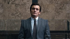 Rupert Friend Joins Scarlett Johansson in New JURASSIC WORLD Movie — GeekTyrant