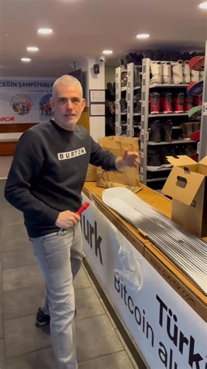 SPX COALITION on Instagram: "Burton custom x by @tughan_kirbac good 👍🏻 😂🏂"