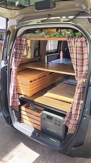 𝑵𝒂𝒐🧏‍♂️ on Instagram: "・ フリード車中泊仕様🚗 ソロレイアウト！ 2人だと寝るだけでいっぱいだけど、1人なら広々快適✨ ギアは普段キャンプで使ってる物です🥰 #camp #campgear #honda #freed #freedcrosstar #hondaehev #ホンダ #フリード #新型フリード #新型フリードクロスター #フリードクロスター #車中泊 #車中泊仕様 #車中泊キャンプ #diy"