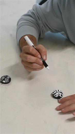 1.9K views · 26 reactions | This DIY really glows!  Make your Loops extra recognisable during your night out with our DIY. Just splash on some glow-in-the-dark paint & never lose track of your Loops again! | Loop | Facebook