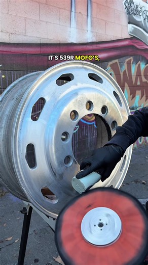 Effective Metal Polishing with 539R Compound