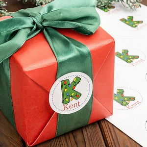🎄🎅Add a personal touch to your gifts with our personalized stickers labels. Customize with names for a festive touch. ✨🎁Perfect for DIY gift wrapping, these labels add a special flair to your presents. | Callie Gifts