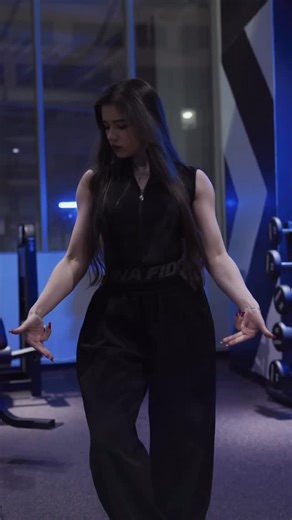 Rina on Instagram: "Link for my telegram channel in bio💙#gymgirl #gym #fitness #muscle #bodybuilding"